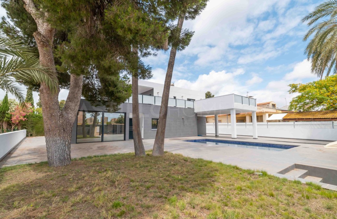 Reventa - Villa - Alicante - Campoamor