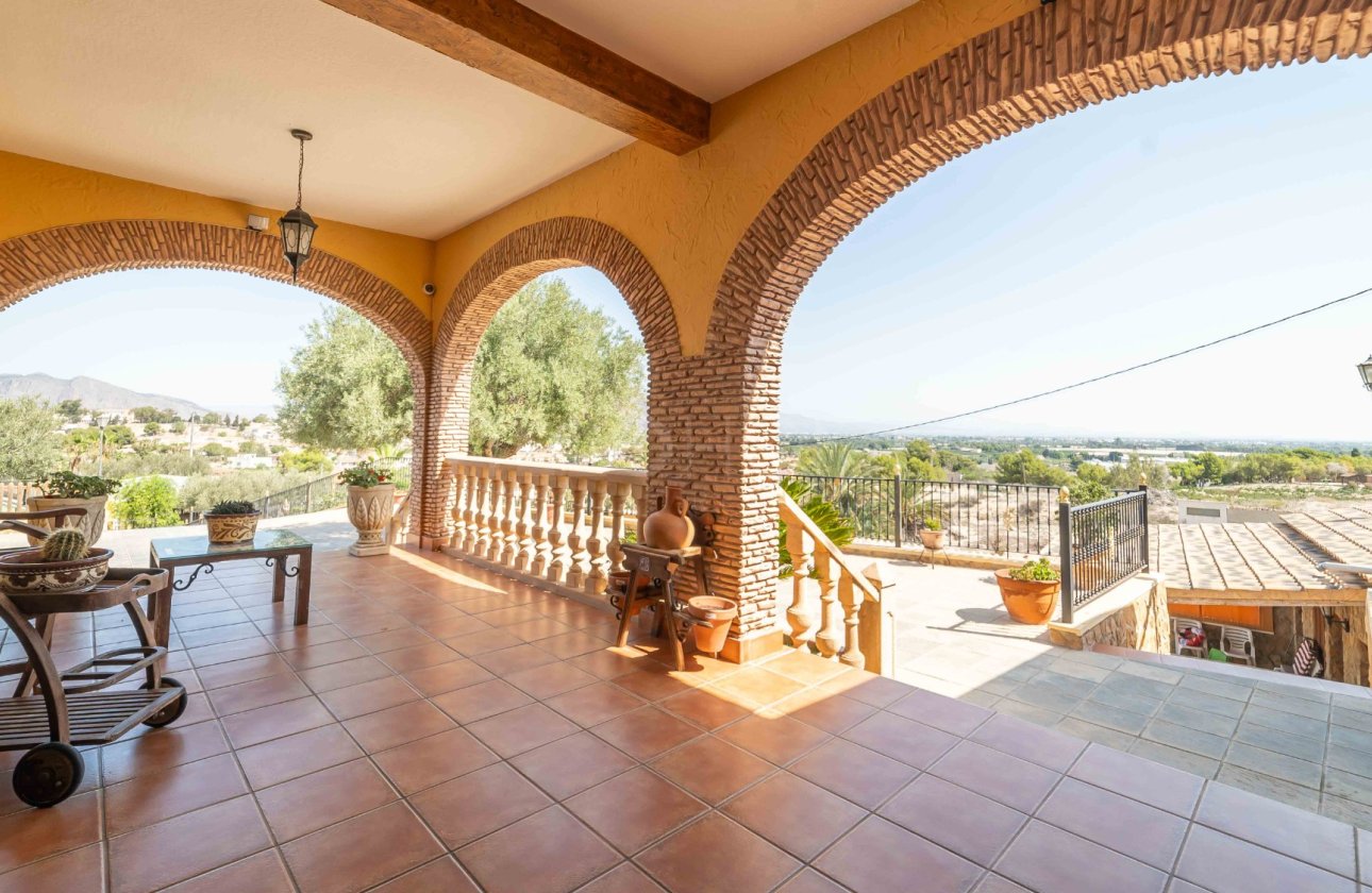 Resale - Villa - Bigastro