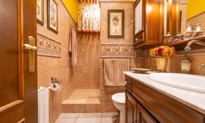 Resale - Villa - Bigastro