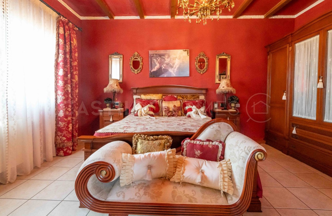 Resale - Villa - Bigastro