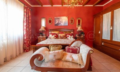 Resale - Villa - Bigastro