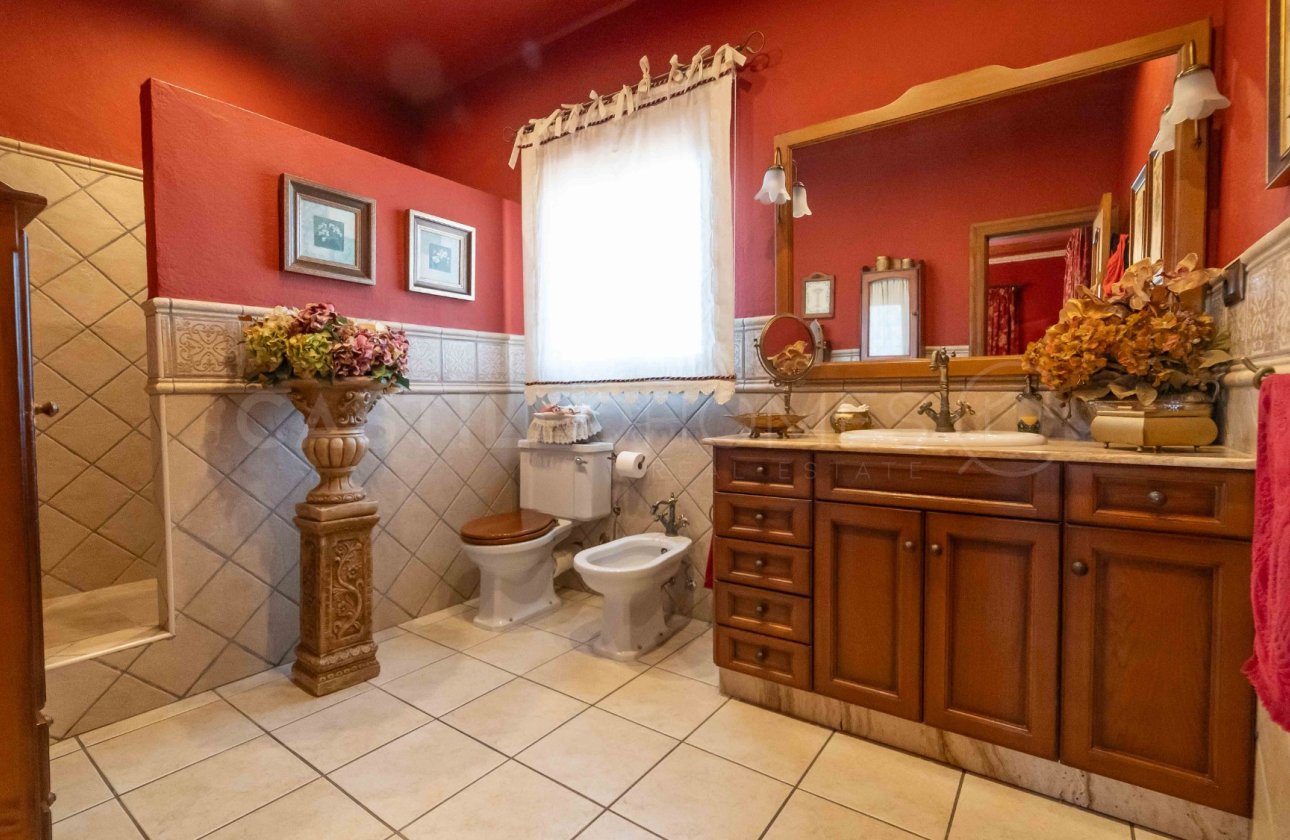 Resale - Villa - Bigastro