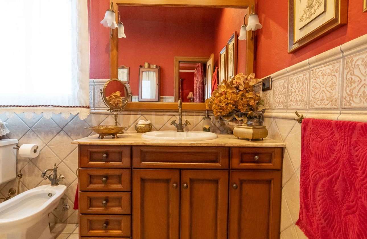 Resale - Villa - Bigastro