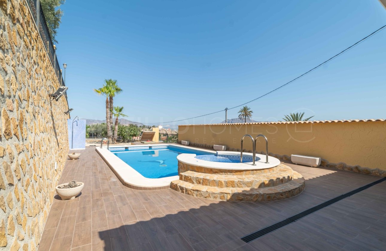 Resale - Villa - Bigastro