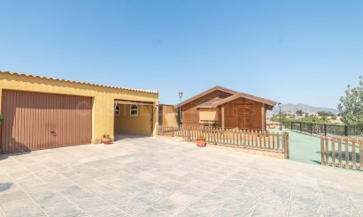 Resale - Villa - Bigastro