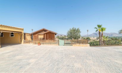 Resale - Villa - Bigastro