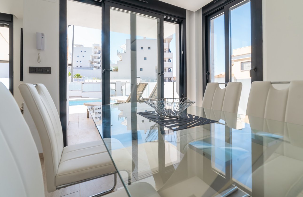 Revente - Villa - Orihuela Costa - Las Filipinas