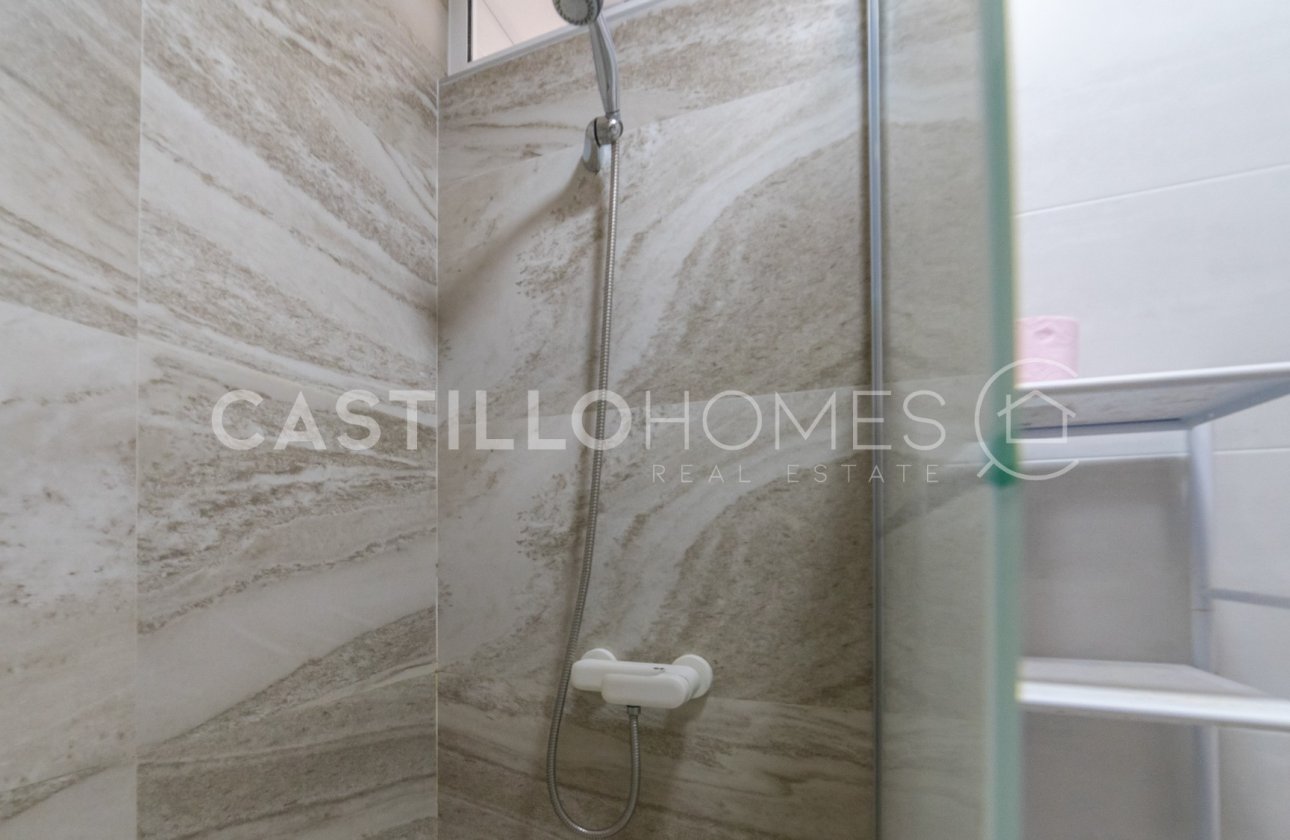 Resale - Apartment / flat - Torrevieja - Playa del Cura