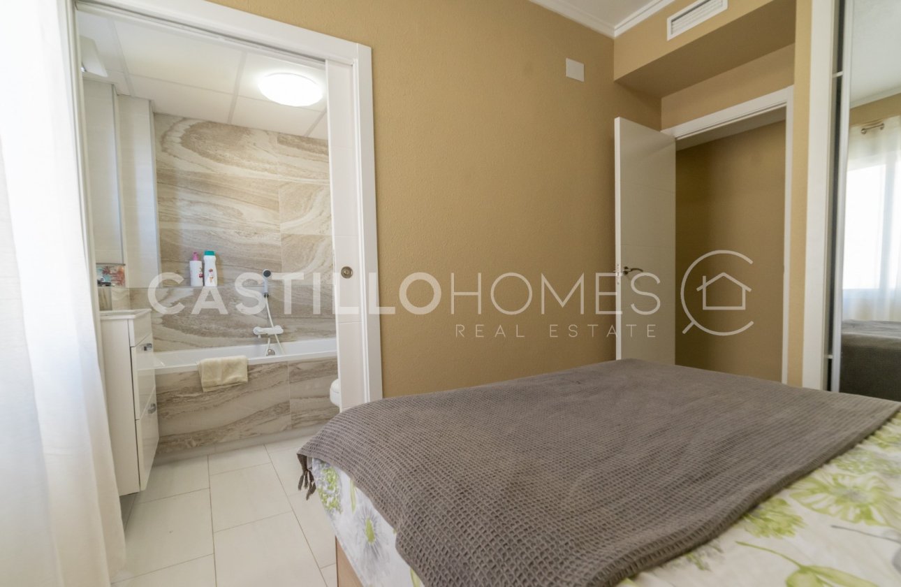 Resale - Apartment / flat - Torrevieja - Playa del Cura