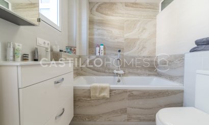Resale - Apartment / flat - Torrevieja - Playa del Cura