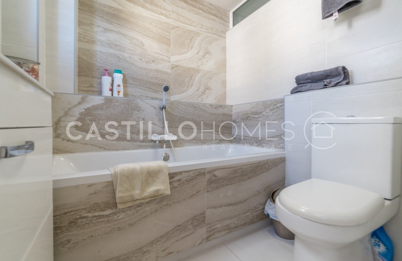 Resale - Apartment / flat - Torrevieja - Playa del Cura