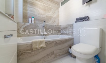 Resale - Apartment / flat - Torrevieja - Playa del Cura