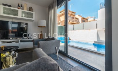 Revente - Villa - Torrevieja - Aguas Nuevas 1