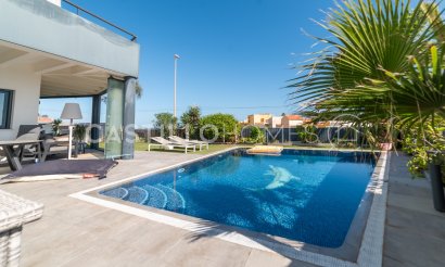 Revente - Villa - Torrevieja - Urb. Rosaleda