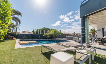 Revente - Villa - Torrevieja - Urb. Rosaleda