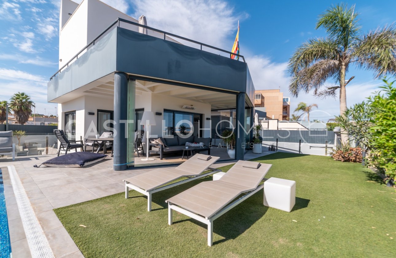 Revente - Villa - Torrevieja - Urb. Rosaleda