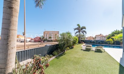 Revente - Villa - Torrevieja - Urb. Rosaleda