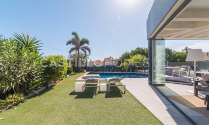 Revente - Villa - Torrevieja - Urb. Rosaleda