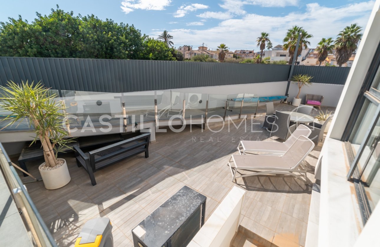 Revente - Villa - Torrevieja - Urb. Rosaleda