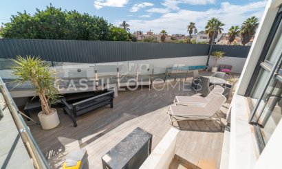 Revente - Villa - Torrevieja - Urb. Rosaleda