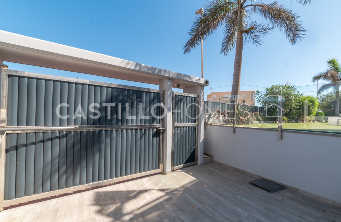 Revente - Villa - Torrevieja - Urb. Rosaleda