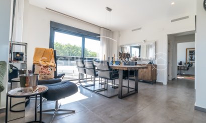 Revente - Villa - Torrevieja - Urb. Rosaleda