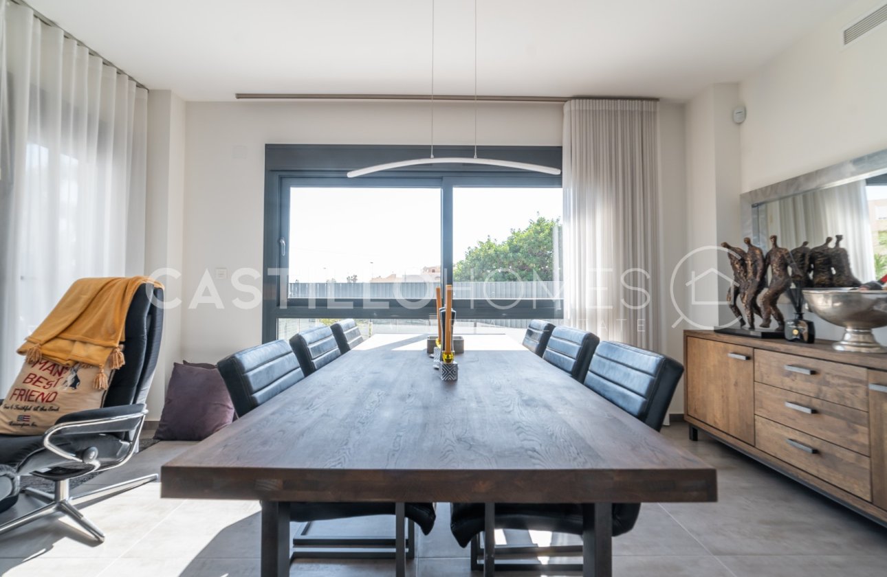 Revente - Villa - Torrevieja - Urb. Rosaleda