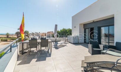 Revente - Villa - Torrevieja - Urb. Rosaleda
