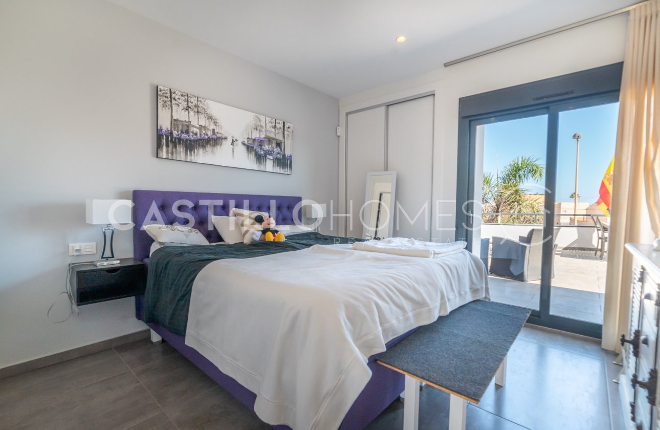 Revente - Villa - Torrevieja - Urb. Rosaleda