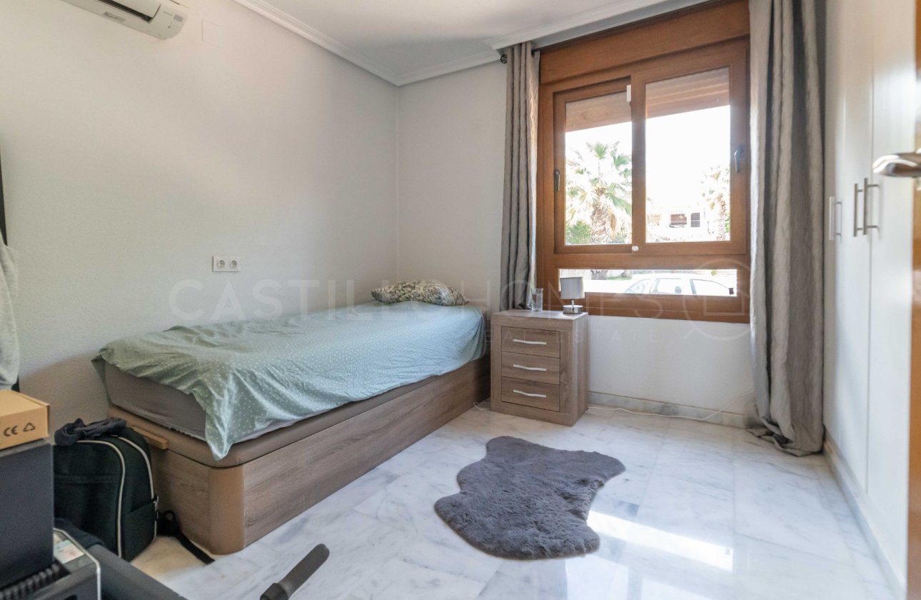 Resale - Villa - San Miguel de Salinas