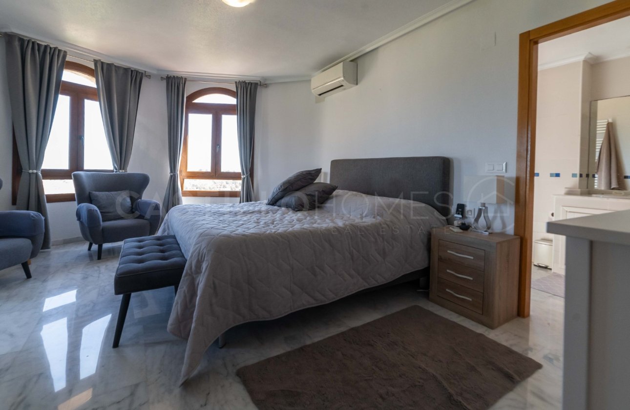 Resale - Villa - San Miguel de Salinas