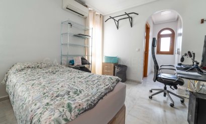 Resale - Villa - San Miguel de Salinas