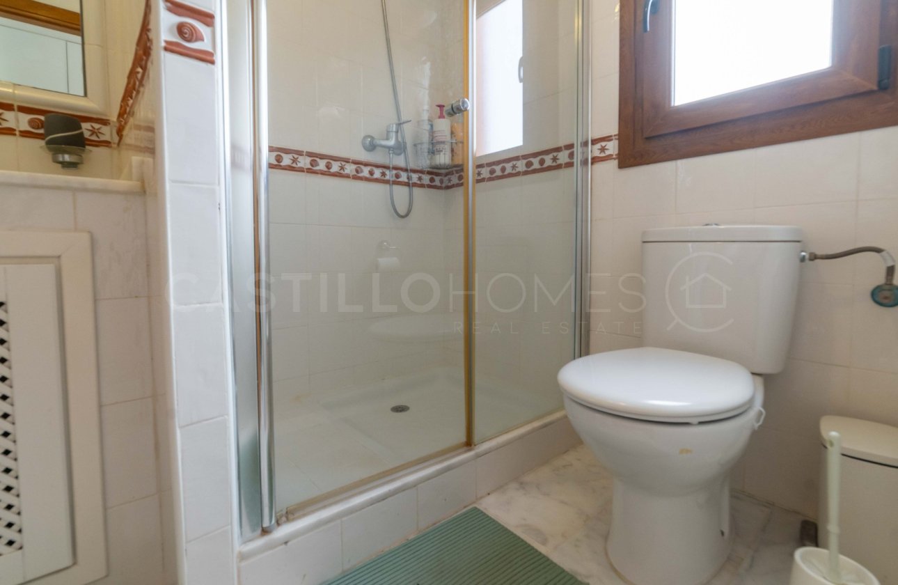 Resale - Villa - San Miguel de Salinas