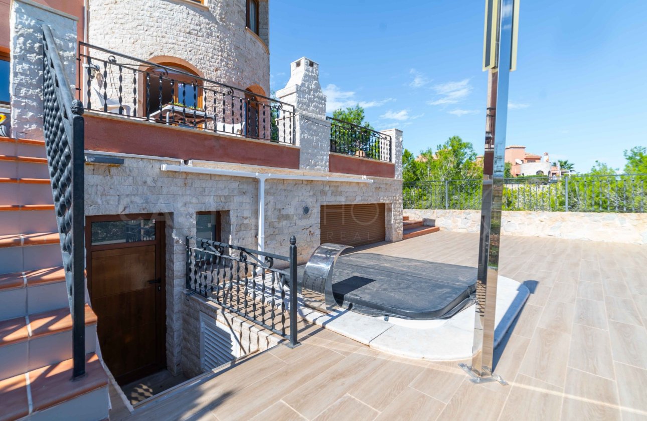 Resale - Villa - San Miguel de Salinas