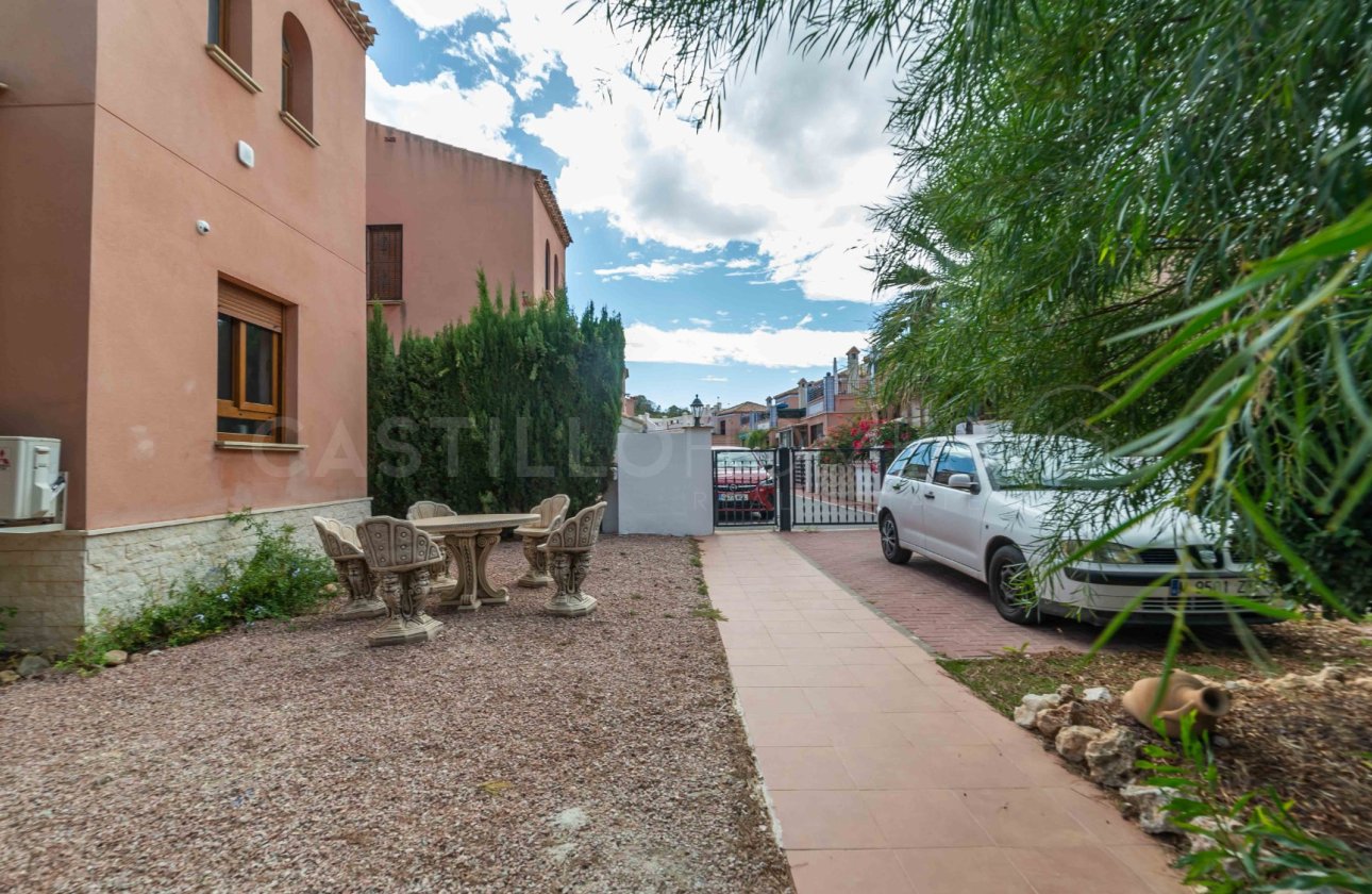 Resale - Villa - San Miguel de Salinas