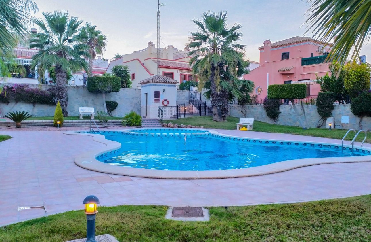 Resale - Villa - San Miguel de Salinas