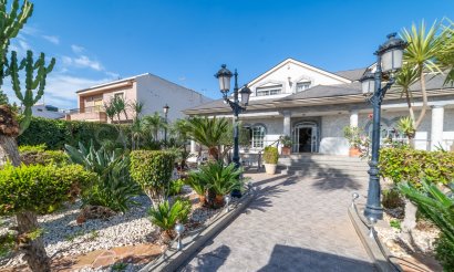 Revente - Villa - Orihuela Costa - Orihuela