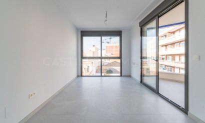 Reventa - Apartamento / piso - Torrevieja - Centro