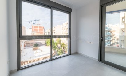 Reventa - Apartamento / piso - Torrevieja - Centro