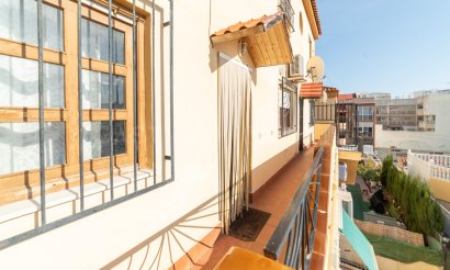 Resale - Apartment / flat - Torrevieja - Centro