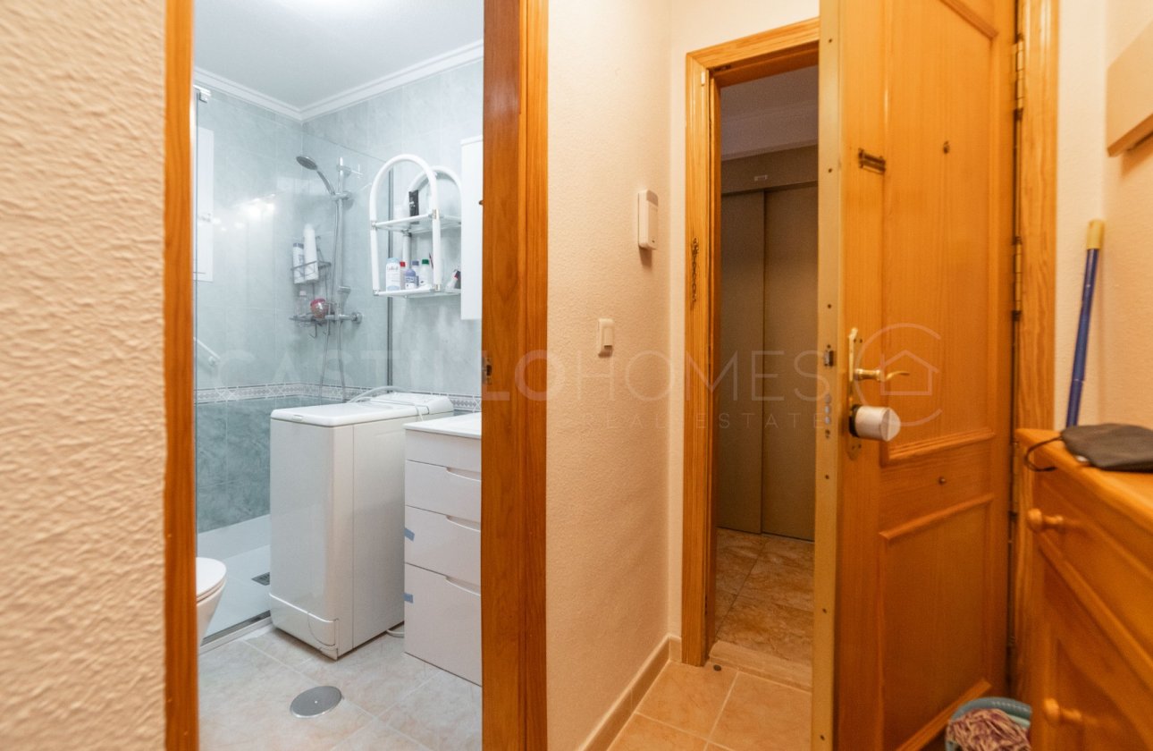 Resale - Apartment / flat - Torrevieja - Centro