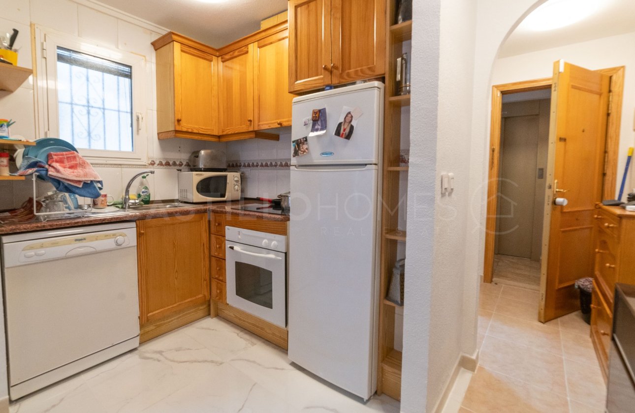 Resale - Apartment / flat - Torrevieja - Centro