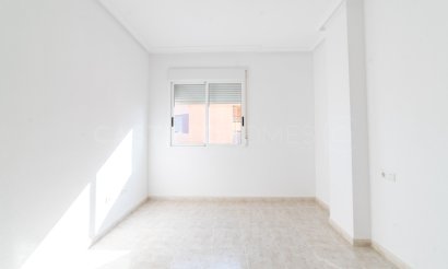 Reventa - Apartamento / piso - San Miguel de Salinas - Pueblo