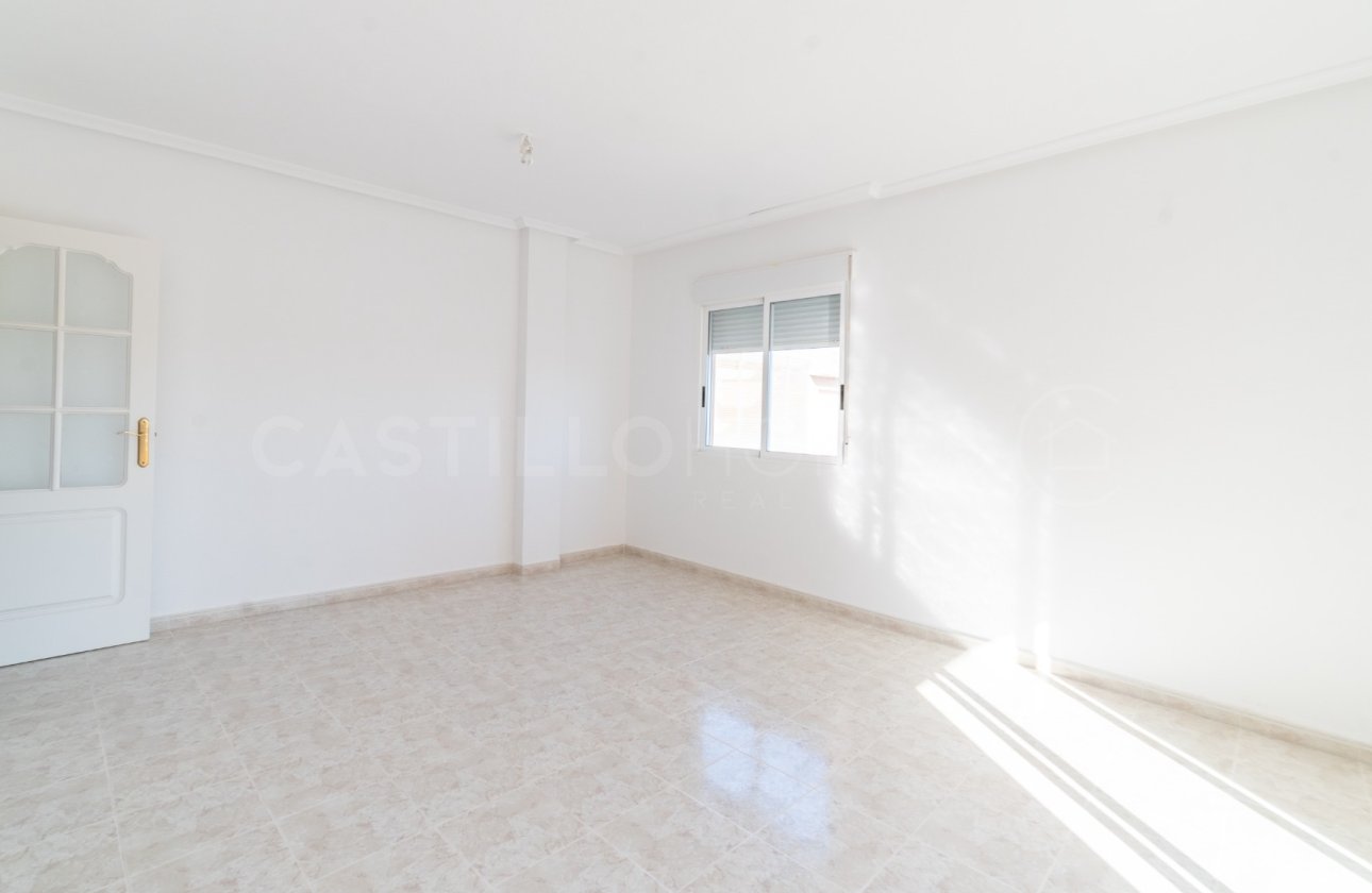 Reventa - Apartamento / piso - San Miguel de Salinas - Pueblo