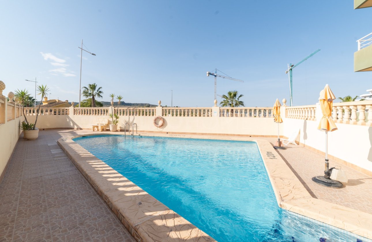 Reventa - Apartamento / piso - San Miguel de Salinas - Pueblo