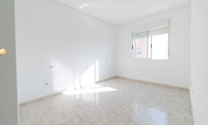 Reventa - Apartamento / piso - San Miguel de Salinas - Pueblo
