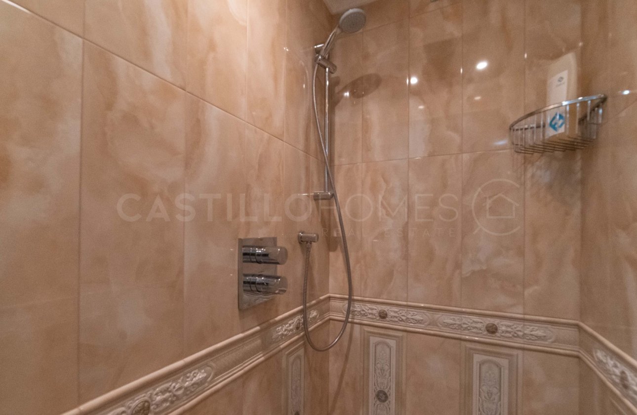Revente - Villa - Torrevieja - La Mata