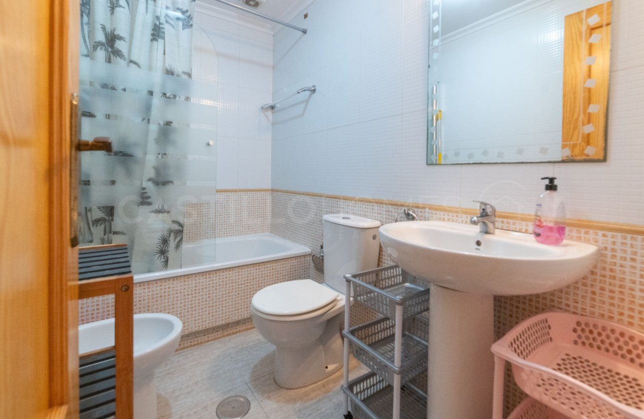 Resale - Apartment / flat - Torrevieja - Centro