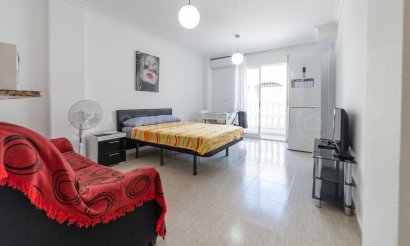 Resale - Apartment / flat - Torrevieja - Centro