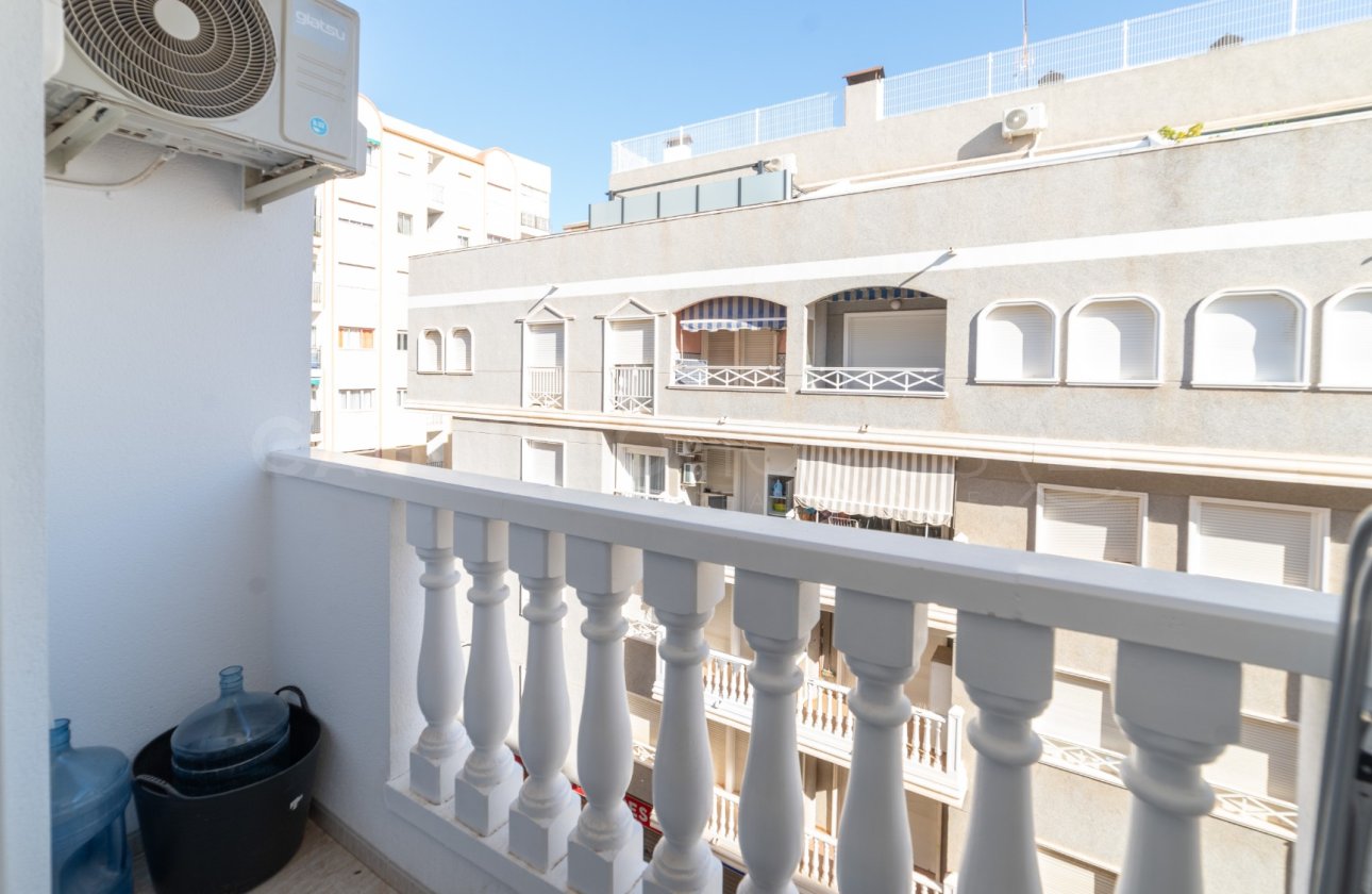 Resale - Apartment / flat - Torrevieja - Centro